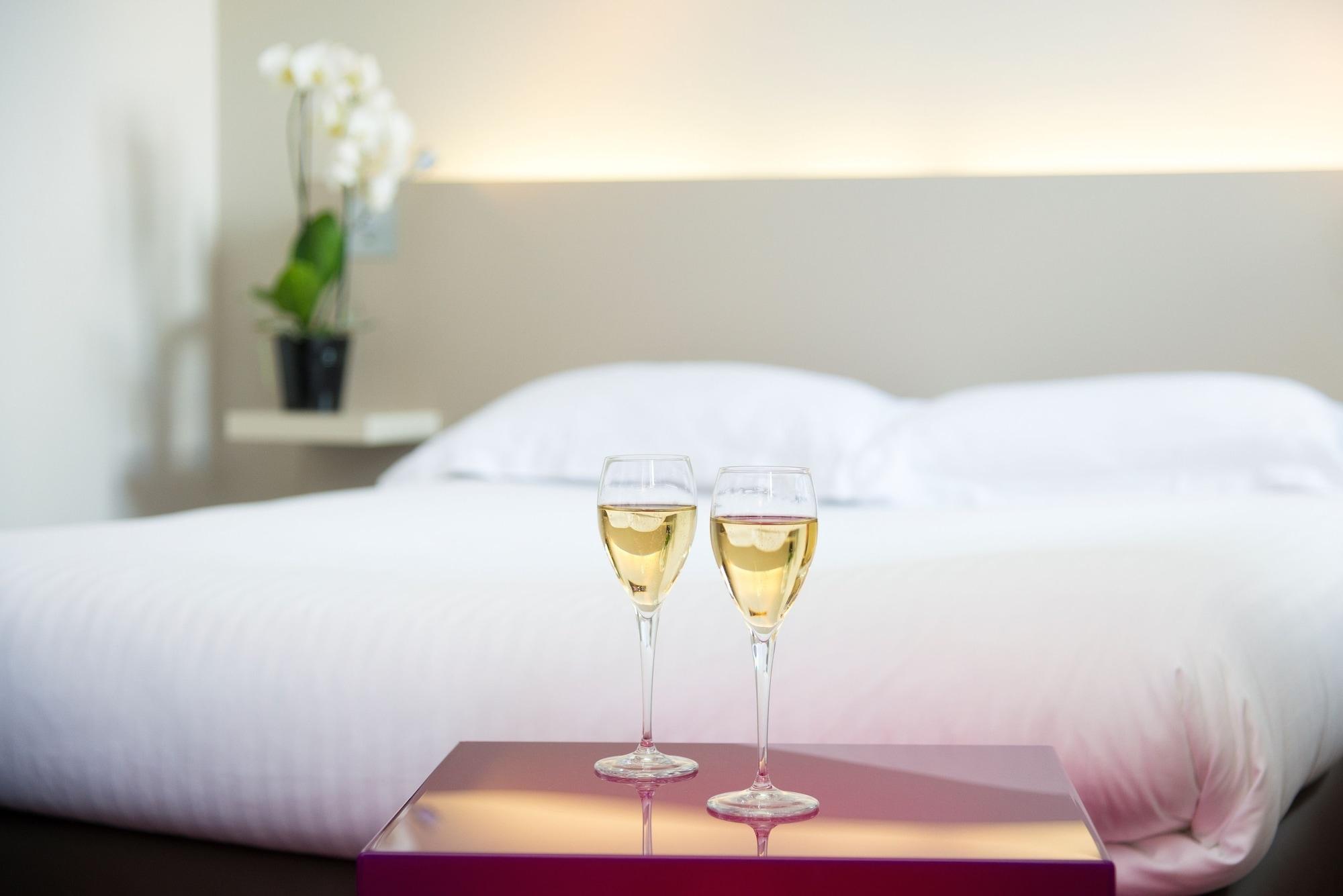 Le Germinal Hotel Cesson-Sevigne Bagian luar foto